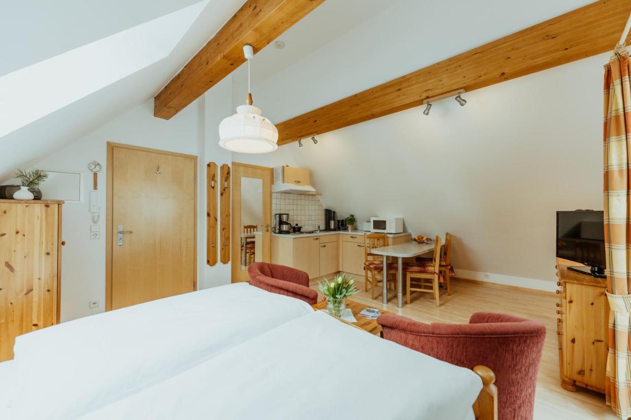 Schwarzwald-Hotel Kraeutle フェルトベルク エクステリア 写真